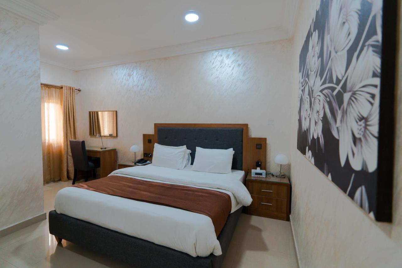 Wupa Phoenicia Suites מראה חיצוני תמונה