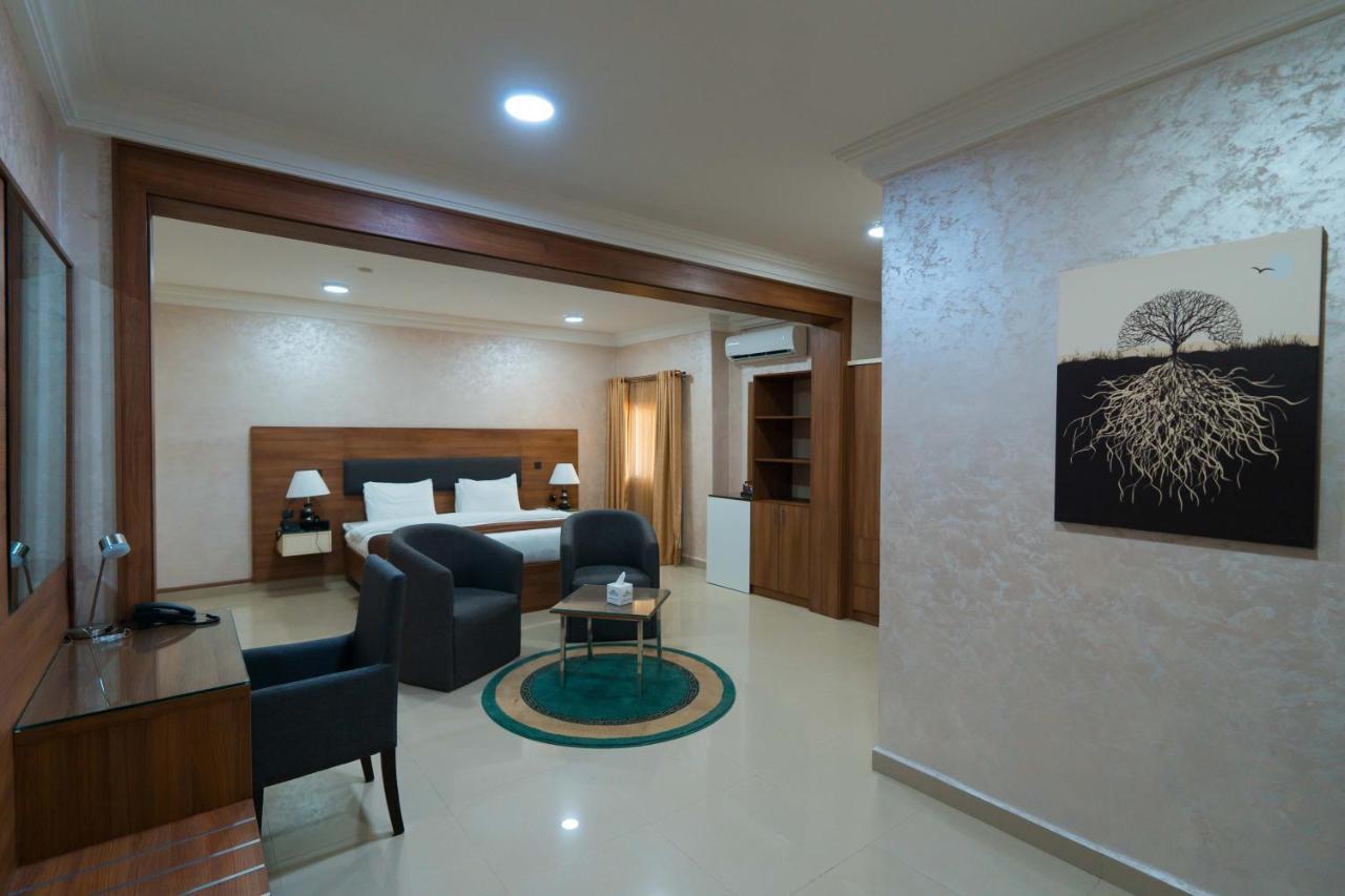 Wupa Phoenicia Suites מראה חיצוני תמונה